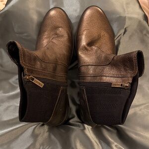 Brown/Bronze Aetrex Leather Ankle Boots with Side Zipper